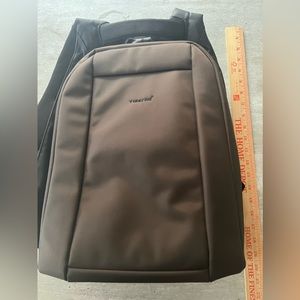 Backpack TigerNu Laptop with opening from inside.